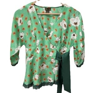Fei Anthropologie Silk Wrap Blouse 0 Green Floral Lace Trim Peplum Top 996